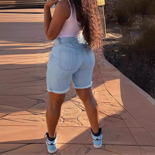 Damen Jeans-Shorts mit buntem Muster und stylishen Ausfransen Heidi-Mode