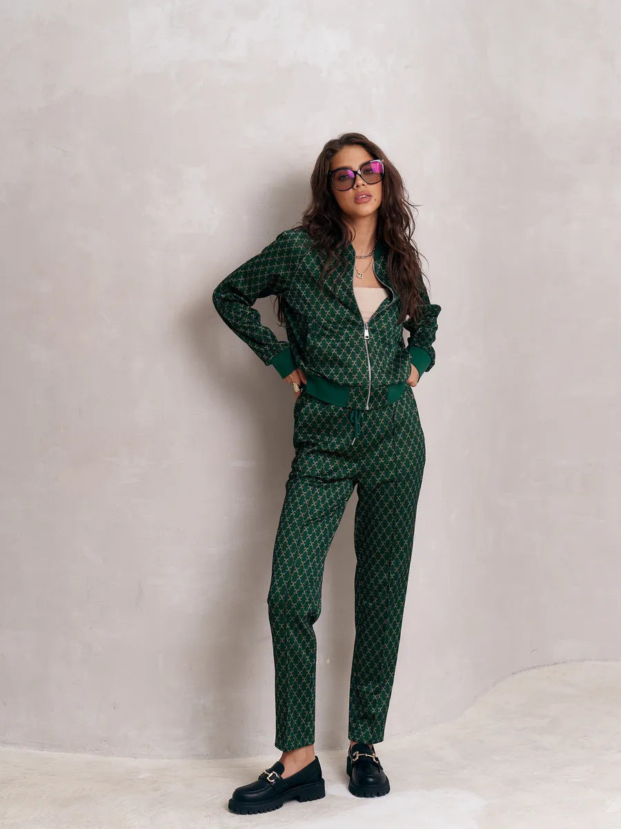 Damen elegantes und lässiges Freizeitensemble mit bomberjacken-inspirierten Details Heidi-Mode