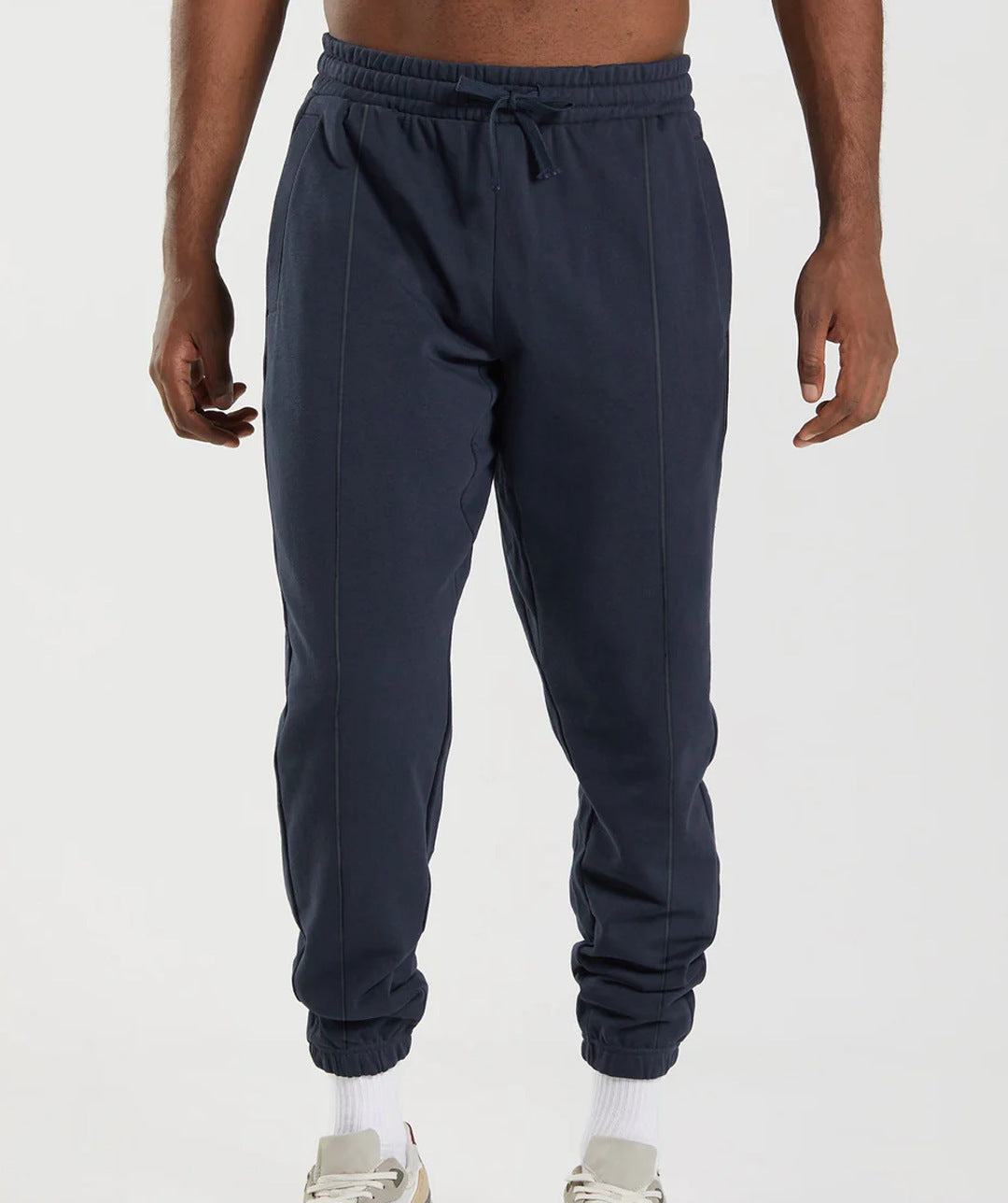 Herren Sportliche Jogginghose mit elastischem Bund und seitlichen Taschen Heidi-Mode