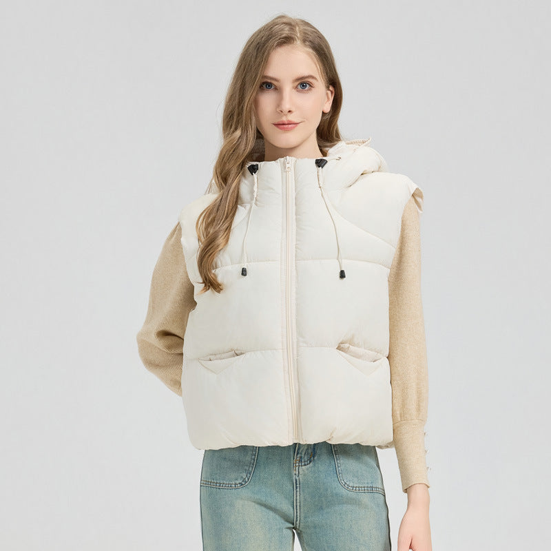 Damen gesteppte Weste mit abnehmbarer Kapuze und seitlichen Eingrifftaschen Heidi-Mode