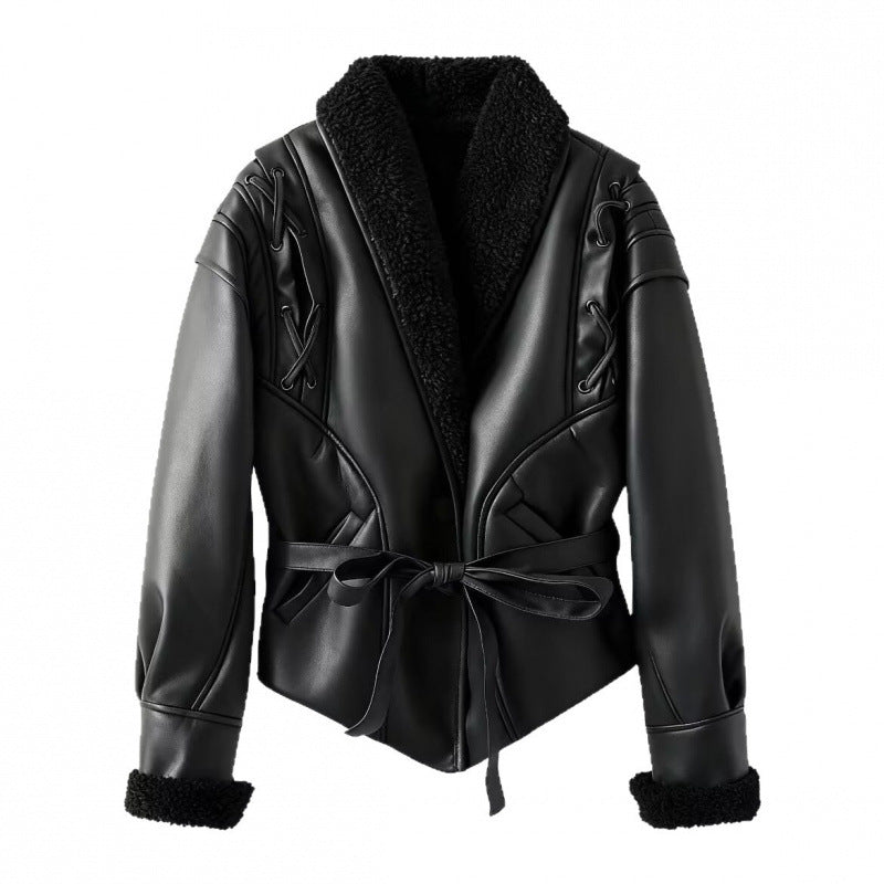 Damen Kunstlederjacke mit warmem Teddyfutter und eleganten Schnürdetails Heidi-Mode