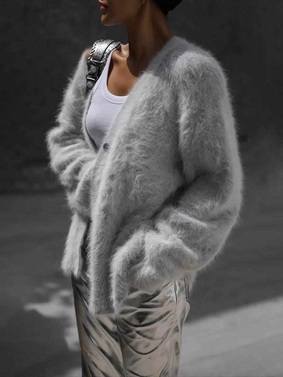 Damen gemütlicher Strickcardigan mit weichem Flauschmaterial und modischem Knopfdetail Heidi-Mode