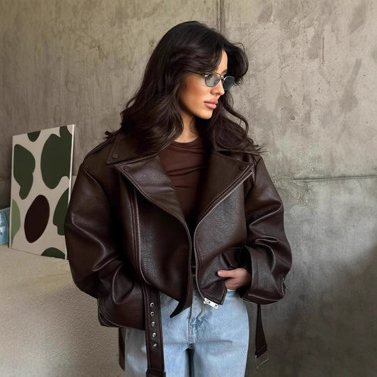 Damen elegante Kunstlederjacke mit Gürtel und übergroßen Ärmeln Heidi-Mode