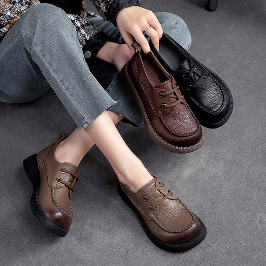 Damen Leder Slipper mit strapazierfähiger Sohle und eleganter Nahtverarbeitung Heidi-Mode