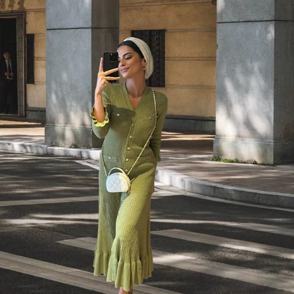 Damen Strickmaxikleid mit Knopfleiste und modischem V-Ausschnitt Heidi-Mode
