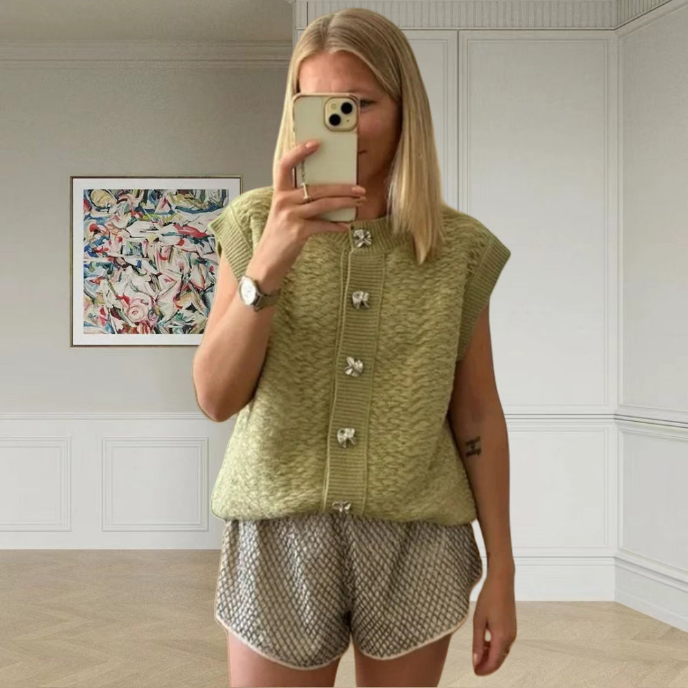 Damen Strickweste mit dekorativen Knöpfen und elegantem Schnitt Heidi-Mode