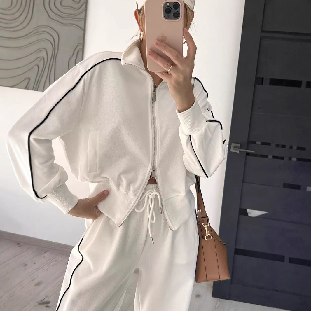 Damen modischer Freizeitanzug mit hochgeschlossenem Reißverschluss und praktischen Taschen Heidi-Mode