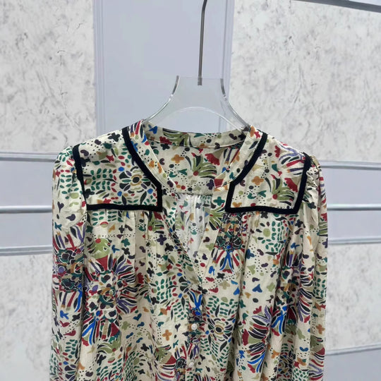Damen Bluse mit aufwendigem Blumenmuster und eleganten Akzenten Heidi-Mode