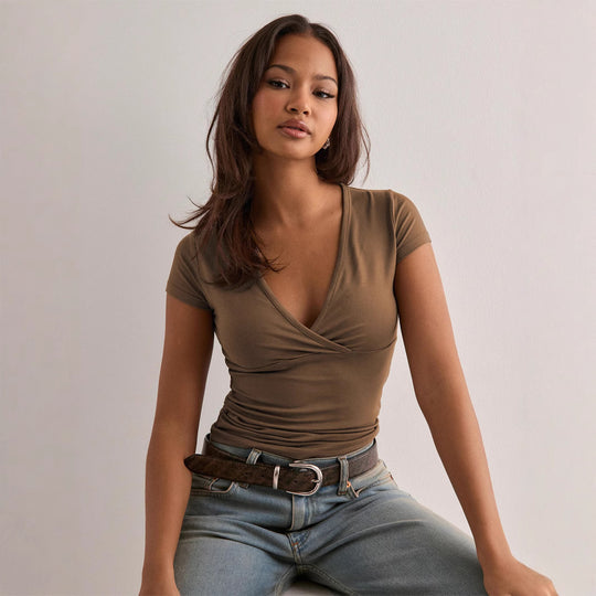 Damen Wickeloberteil mit V-Ausschnitt und figurbetonter Passform Heidi-Mode