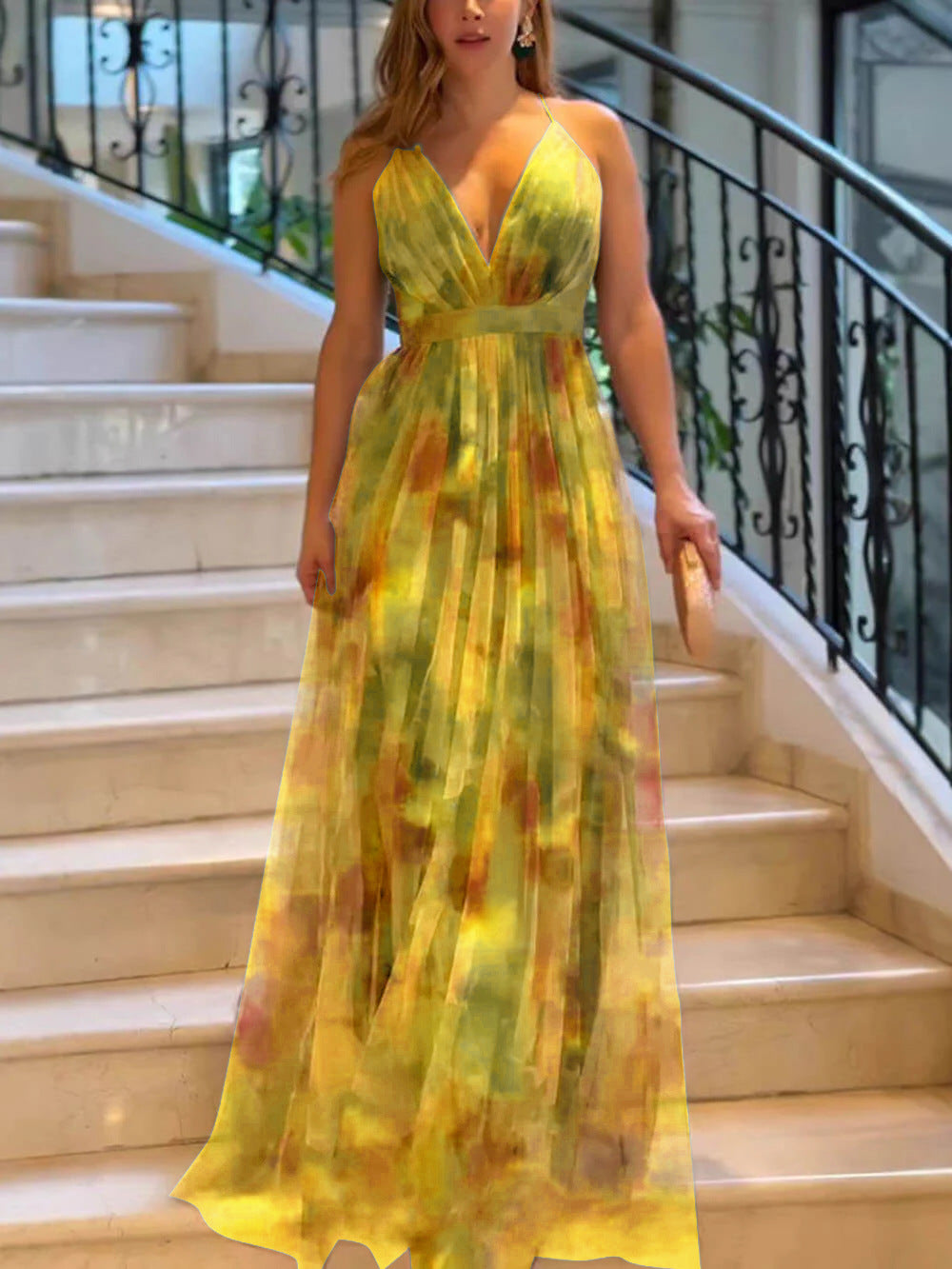 Damen Maxi-Kleid mit tiefem V-Ausschnitt und schwingendem Rock Heidi-Mode