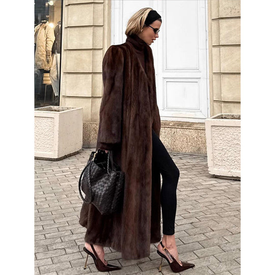 Damen Luxuriöser Kunstpelzmantel mit elegantem Schnitt und hohem Kragen Heidi-Mode