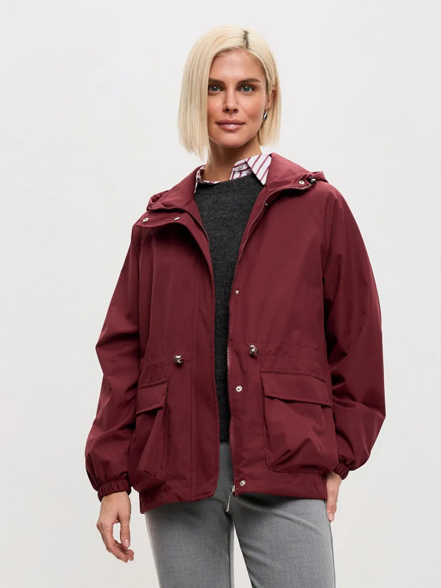Damen leichte Windbreaker-Jacke mit verstellbarem Bund und praktischen Taschen Heidi-Mode