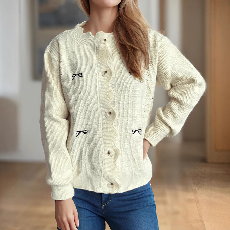 Damen Strickjacke mit verspieltem Knopf-Detail und schöner Struktur Heidi-Mode