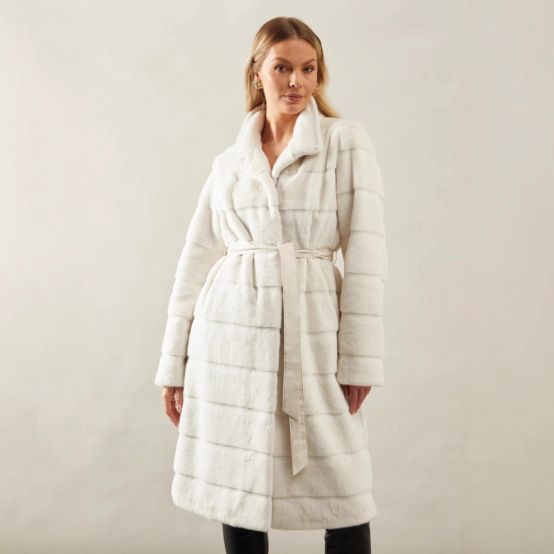 Damen Markante Kuscheljacke mit eingefasstem Gürtel Heidi-Mode
