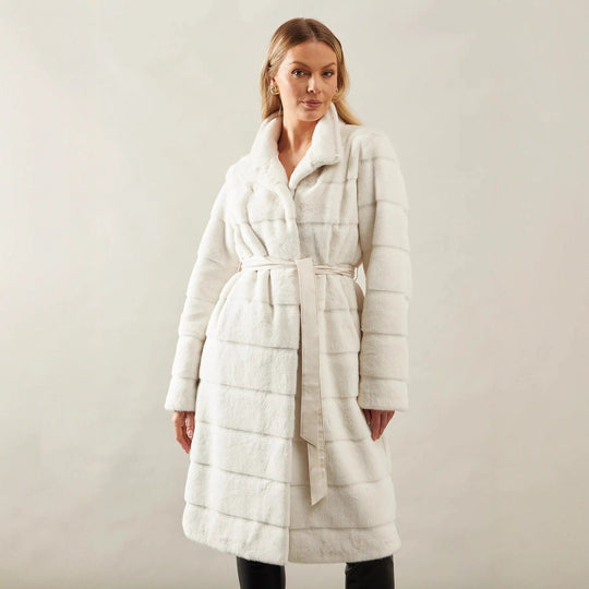 Damen Markante Kuscheljacke mit eingefasstem Gürtel Heidi-Mode