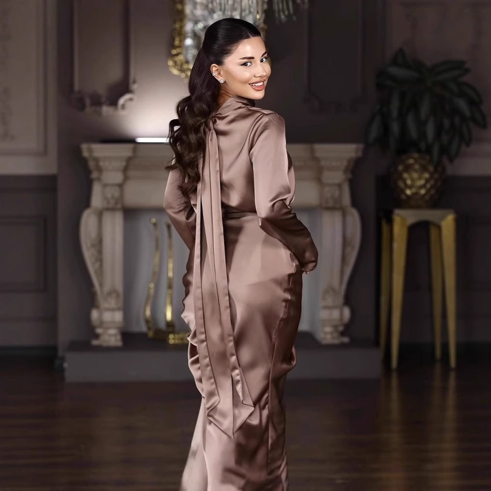 Damen Elegantes bodenlanges Kleid mit hochgeschlossenem Kragen und fließendem Schnitt Heidi-Mode