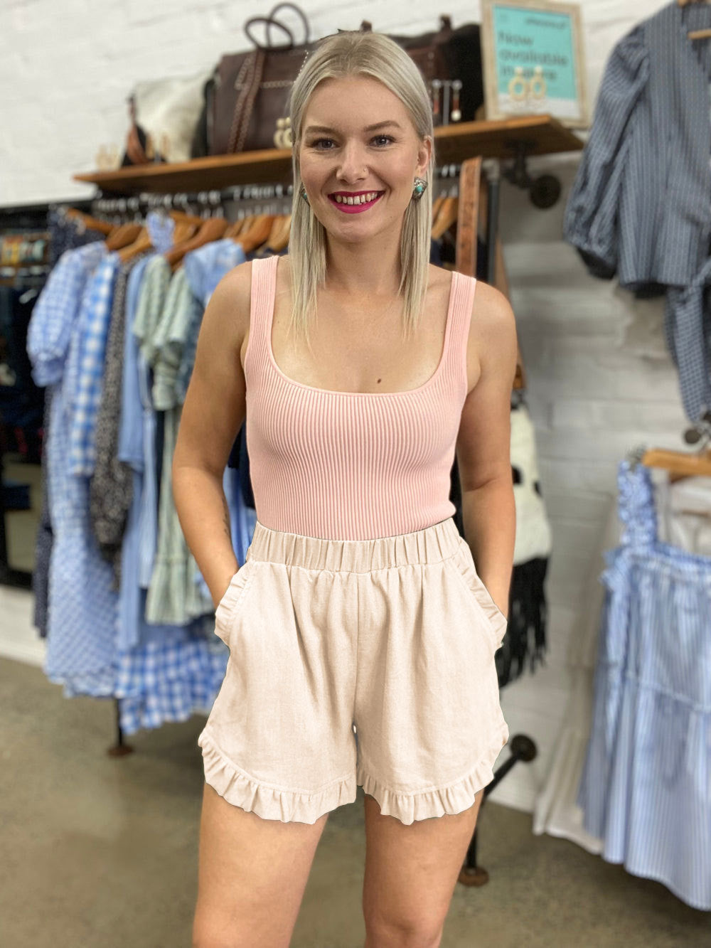 Damen Freizeitshorts mit Rüschendetails und praktischen Taschen Heidi-Mode