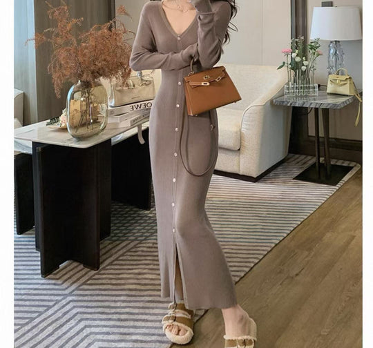 Damen Elegantes Maxikleid mit Knopfdetails und V-Ausschnitt Heidi-Mode