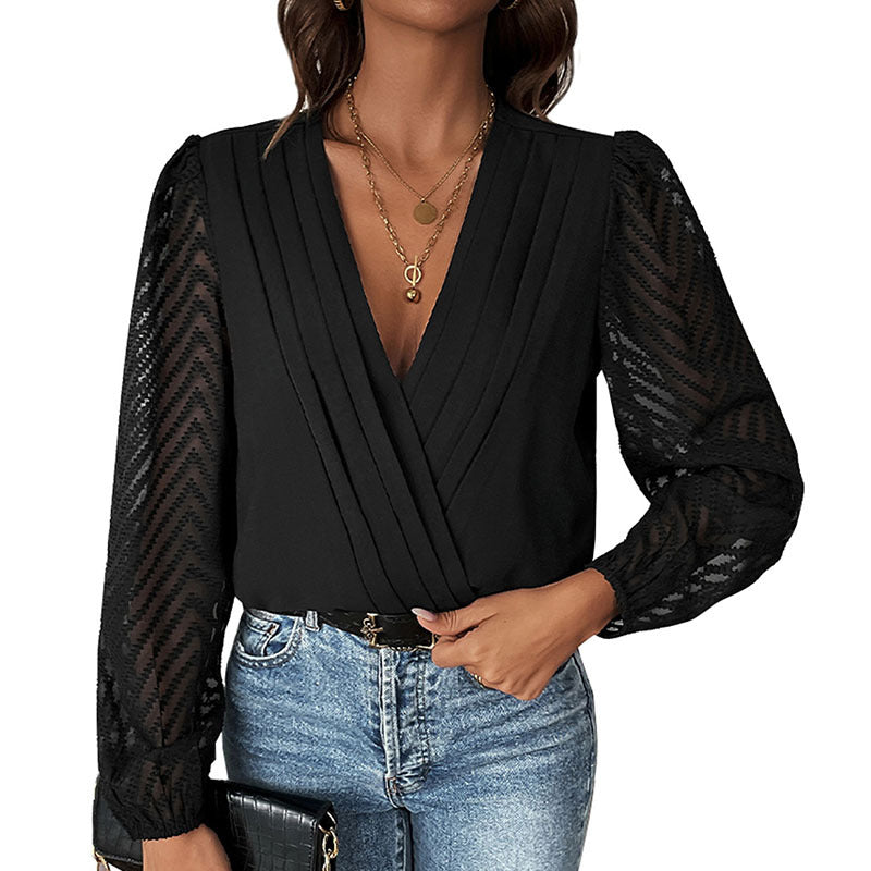 Damen Wickelbluse mit feinen Plissee-Details und transparenten Ärmeln Heidi-Mode