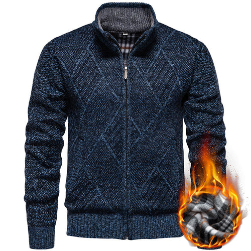 Herren Strickjacke mit modernem Zopfmuster und hohem Kragen Heidi-Mode