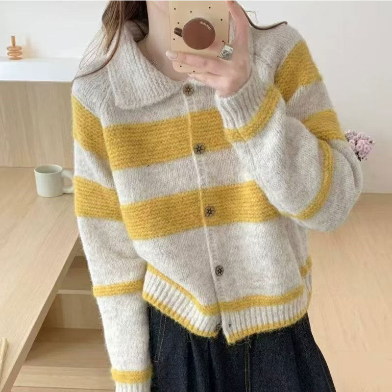 Damen Strickjacke mit dekorativem Kragen und modischen Streifen Heidi-Mode