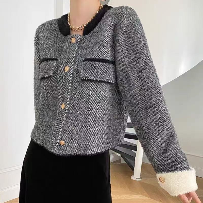 Damen Modischer Strickjacke mit Struktur und eleganten Knopfdetails Heidi-Mode