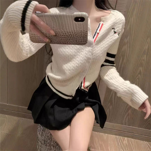 Damen Lässige Strickjacke mit modischen Akzenten und kontrastierenden Details Heidi-Mode