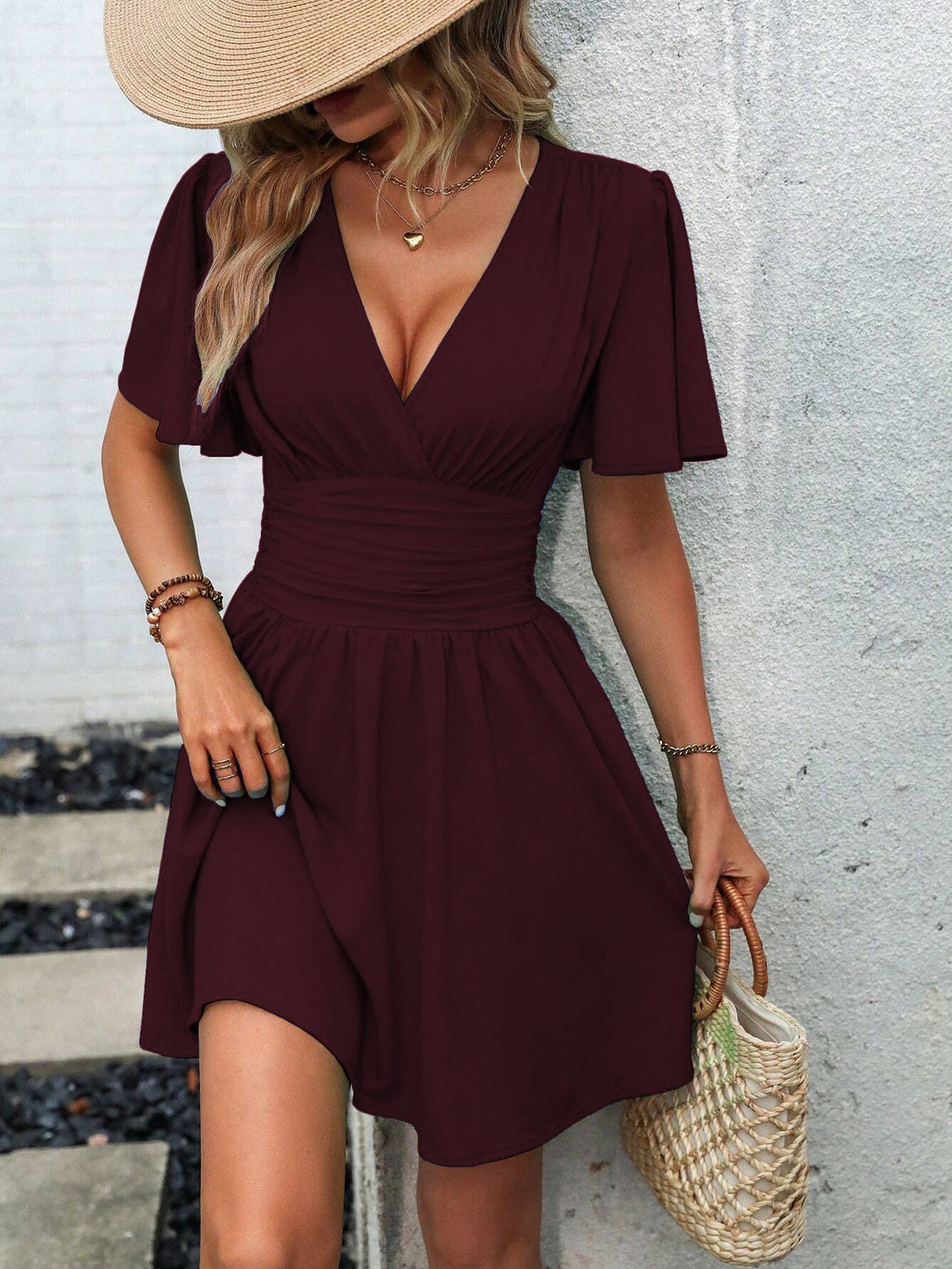 Damen Wickelkleid mit elegantem V-Ausschnitt und fließendem Saum Heidi-Mode