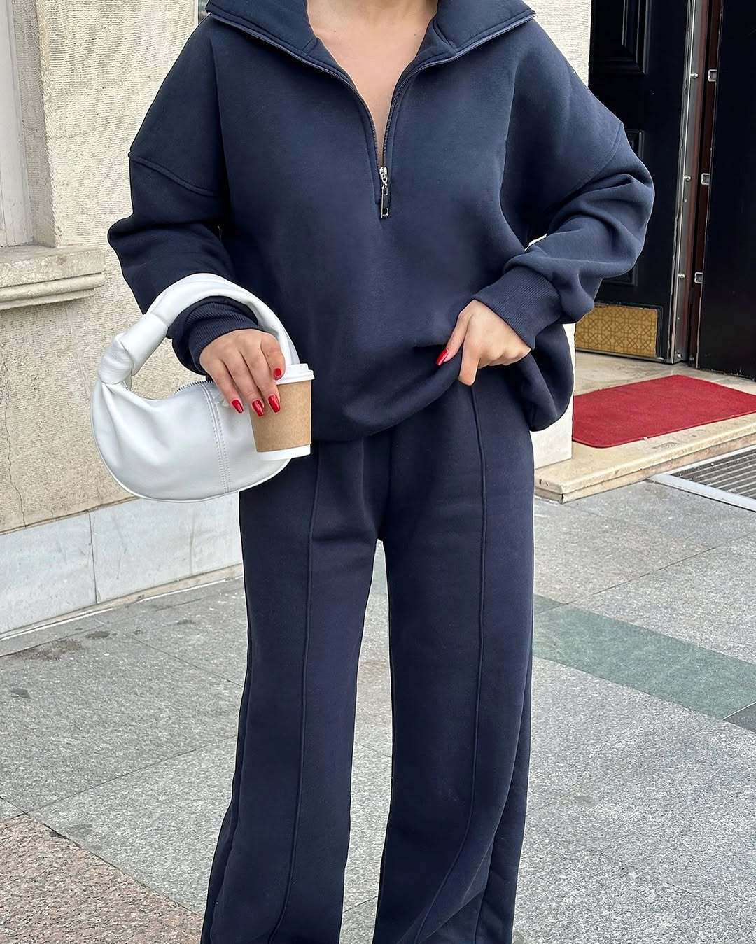 Damen lässiges Sweatshirt und weite Jogginghose Set Heidi-Mode
