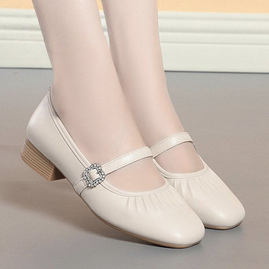 Damen elegante Ballerinas mit modischem Riemen und funkelndem Schmuckdetail Heidi-Mode