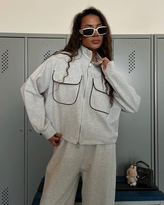 Damen lässiges Sport-Loungewear-Set mit praktischen Taschen und hohem Kragen Heidi-Mode