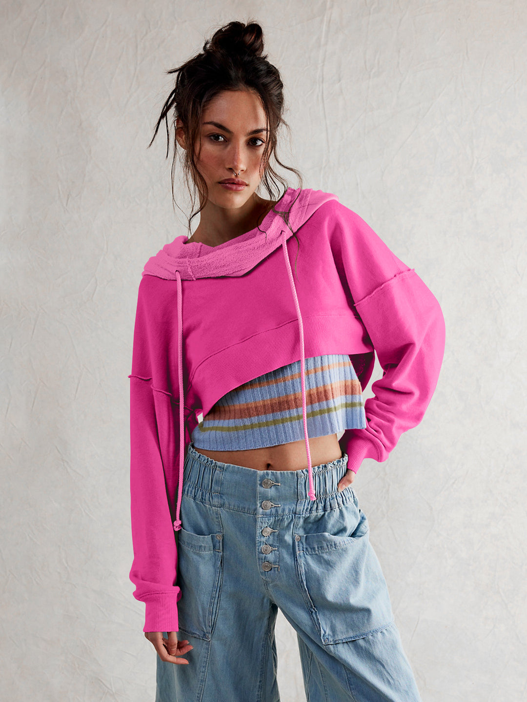 Damen cropped Sweatshirt mit lässigem Schnitt und Kängurutasche Heidi-Mode