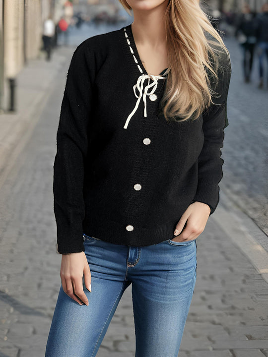 Damen modischer Strickpullover mit verspieltem Bindeband und dekorativen Knöpfen Heidi-Mode