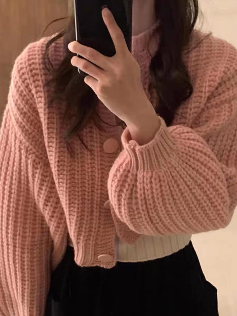 Damen Grobstrickcardigan mit voluminösen Ärmeln und großen Knöpfen Heidi-Mode