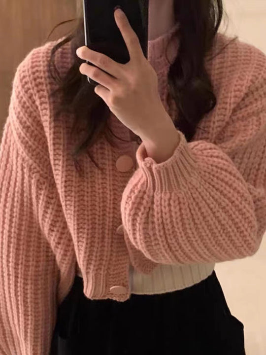 Damen Grobstrickcardigan mit voluminösen Ärmeln und großen Knöpfen Heidi-Mode