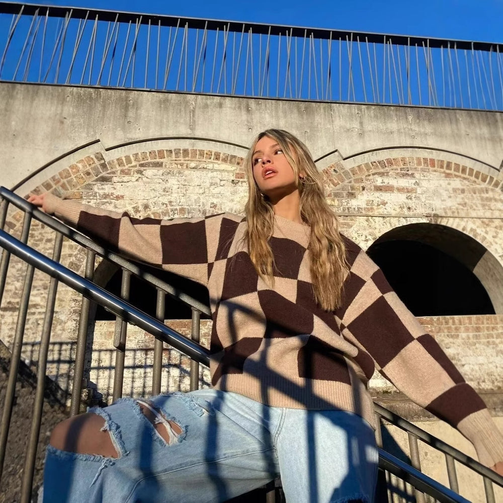Damen modischer Pullover mit grafischem Karomuster und Rundhalsausschnitt Heidi-Mode