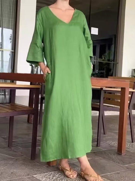 Damen luftiges Maxikleid aus atmungsaktiver Baumwolle mit V-Ausschnitt und praktischen Taschen Heidi-Mode