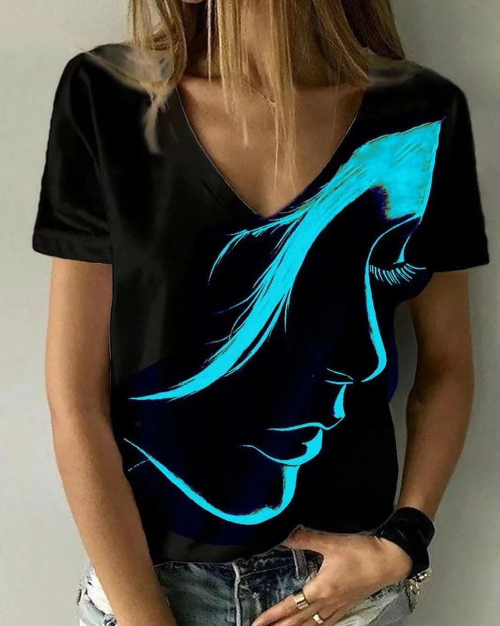 Damen V-Ausschnitt T-Shirt mit kreativem Grafikdruck Heidi-Mode