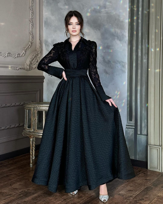 Damen Elegantes Maxikleid mit Spitzenärmeln und Taillengürtel Heidi-Mode