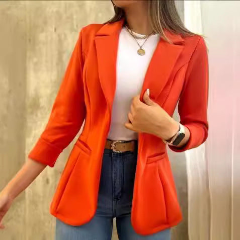 Damen eleganter Blazer mit tailliertem Schnitt und praktischen Taschen Heidi-Mode