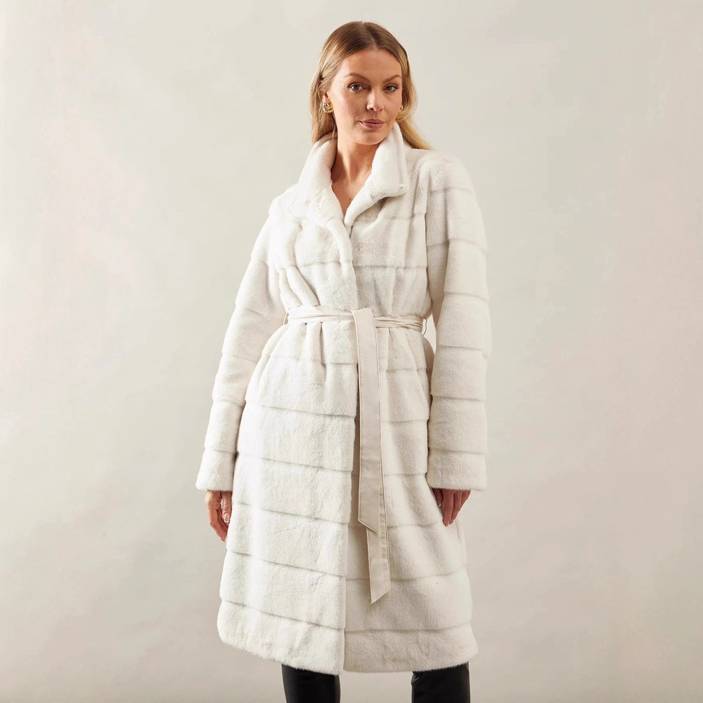 Damen Markante Kuscheljacke mit eingefasstem Gürtel Heidi-Mode