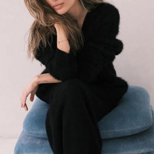 Damen Flauschiger Cardigan mit Wickeloptik und Knopfdetail Heidi-Mode