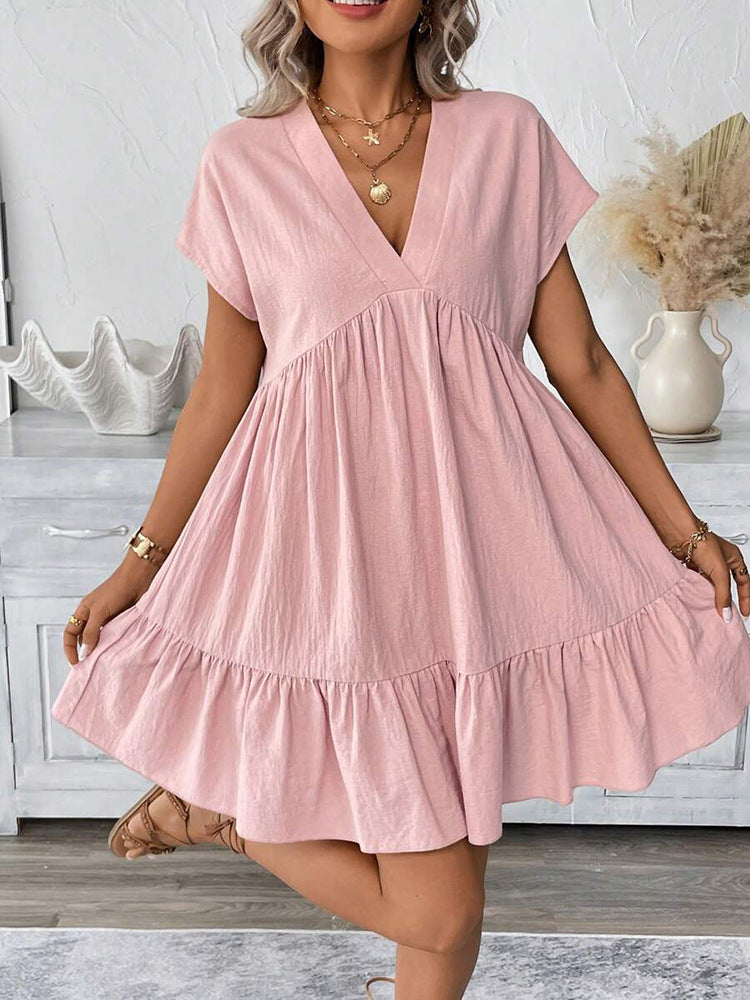 Damen kurzes Sommerkleid mit tiefem V-Ausschnitt und Rüschensaum Heidi-Mode