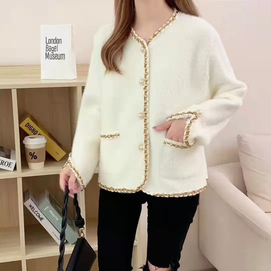 Damen Elegante Strickjacke mit dekorativen Perlenknöpfen und feiner Struktur Heidi-Mode