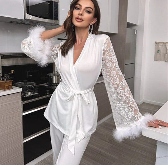 Damen elegantes Satin-Nachthemd mit Spitzenärmeln und Taillengürtel Heidi-Mode