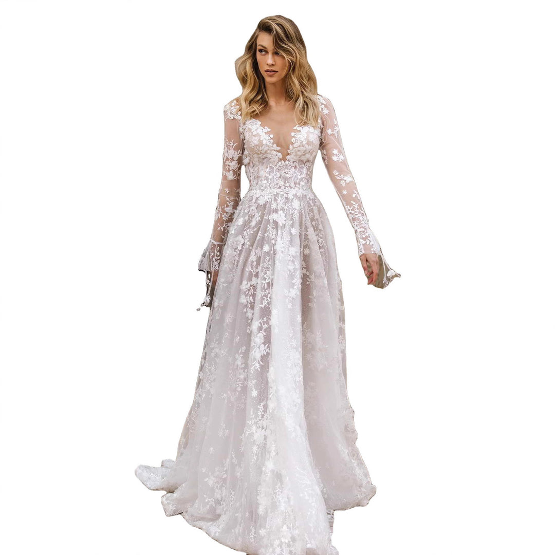 Damen Hochzeitskleid mit filigranem Spitzenoberteil und tiefem V-Ausschnitt Heidi-Mode