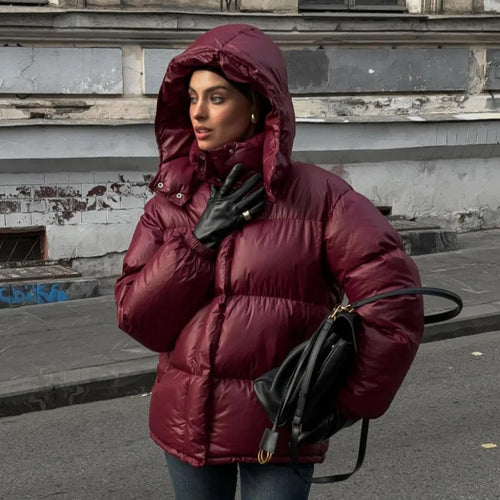 Damen Kuschelige Daunenjacke mit Kapuze und elegantem Schnitt Heidi-Mode