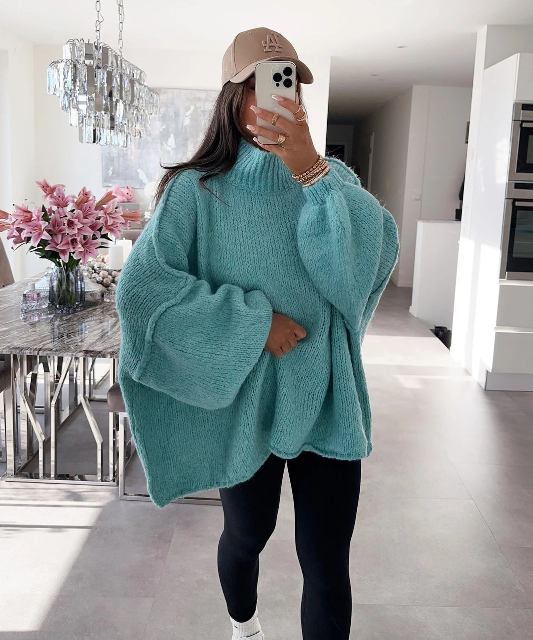 Damen lässiger Oversize Pullover mit hohen Ärmeln und unkonventionellem Schnitt Heidi-Mode