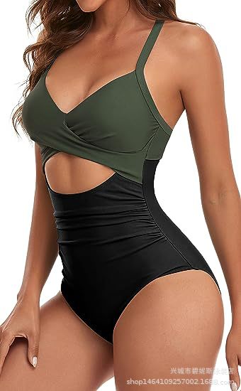Heidi Mode | Hohler rückenfreier Bikini mit engen Trägern