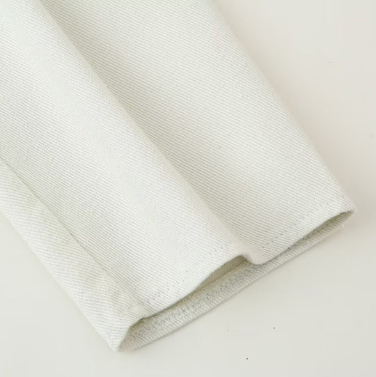 Damen cropped Denimjacke mit kontrastierenden Taschen und fransigem Saum Heidi-Mode